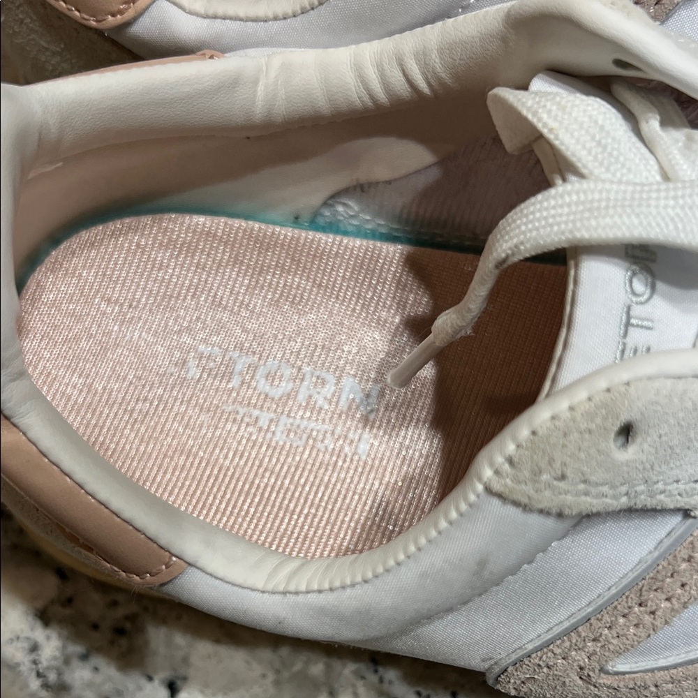 Tretorn Women's White and Pink Sneakers Size 7.5 - Picture 2 of 9